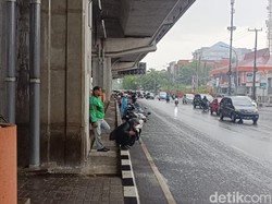 Hujan Deras Guyur Makassar Siang Ini Usai Kemarau Panjang