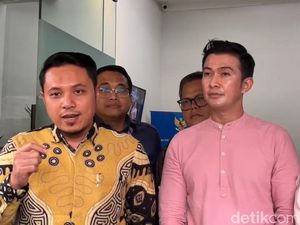 Mandala Shoji dan Istri Datangi BPKN soal Kasus dengan Hotel di Pontianak Mandala Shoji dan Istri Datangi BPKN soal Kasus dengan Hotel di Pontianak