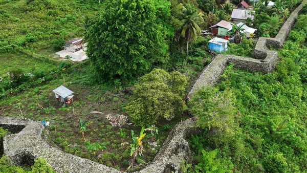 Melihat Benteng Peninggalan Raja Kulisusu yang Masih Kokoh Berdiri