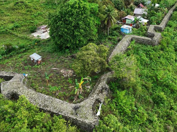 Melihat Benteng Peninggalan Raja Kulisusu yang Masih Kokoh Berdiri