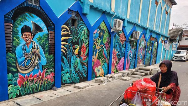 Mural Budaya Betawi Mejeng di Condet Jaktim
