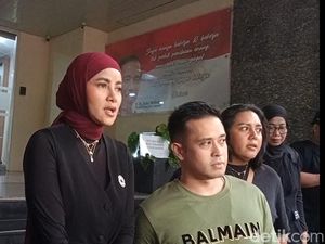 Video: Olla Ramlan Didampingi Aufar Buat Laporan Terkait Serangan Buzzer Video: Olla Ramlan Didampingi Aufar Buat Laporan Terkait Serangan Buzzer