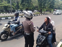 70 Pengendara Ditilang dalam Operasi Zebra di Cibinong Bogor