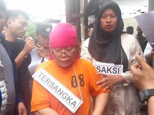 Polisi Rekonstruksi Kasus Dosen Bunuh Suami di Medan, 13 Adegan Diperagakan Polisi Rekonstruksi Kasus Dosen Bunuh Suami di Medan, 13 Adegan Diperagakan