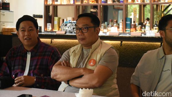 Ridwan Kamil Diskusi Bareng Pegiat Ekonomi Kreatif di Urban Forest Cipete