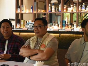 Ridwan Kamil Diskusi Bareng Pegiat Ekonomi Kreatif di Urban Forest Cipete Ridwan Kamil Diskusi Bareng Pegiat Ekonomi Kreatif di Urban Forest Cipete