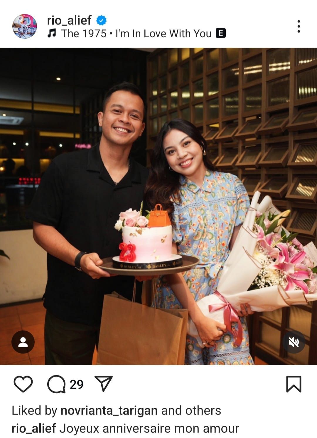 Unggahan Rio Alief dan kekasih barunya