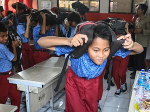 Semangatnya Siswa di Tangerang Ikut Simulasi Mitigasi Bencana