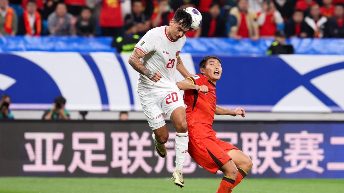 Timnas Indonesia dijagokan menang atas Timnas China. (Foto: Getty Images/Zhizhao Wu)