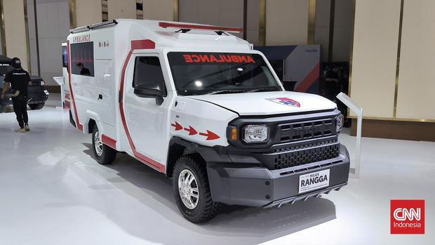 Toyota Hilux Rangga versi karoseri ambulans.