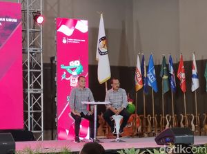 Ini Solusi Eri-Armuji Agar Pasar Kapasan Bisa Ramai Lagi Ini Solusi Eri-Armuji Agar Pasar Kapasan Bisa Ramai Lagi