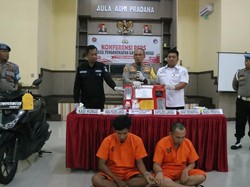 Sembunyikan 1 Kg Kokain di Jok Motor, 2 Pria di Aceh Ditangkap