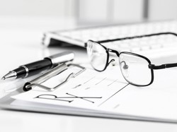 Kenapa Kacamata Photocromic Berubah Warna Saat Terkena Cahaya?