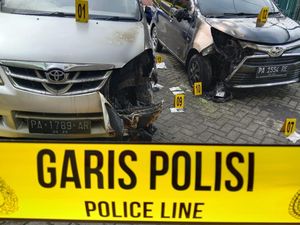 Kantor Redaksi Media di Jayapura Dilempari Bom Molotov, 2 Mobil Terbakar