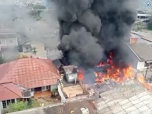 Kebakaran di Jl Panjang Jakbar Dipicu Korslet Akibat Kelebihan Daya