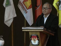 Ketua KPU Buka Debat Publik Pilwali Surabaya 2024 dengan Pantun