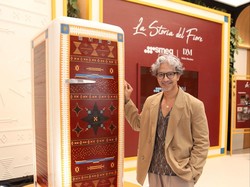 Uniknya Kulkas Retro Italia Bermotif Etnik Indonesia Karya Didiet Maulana