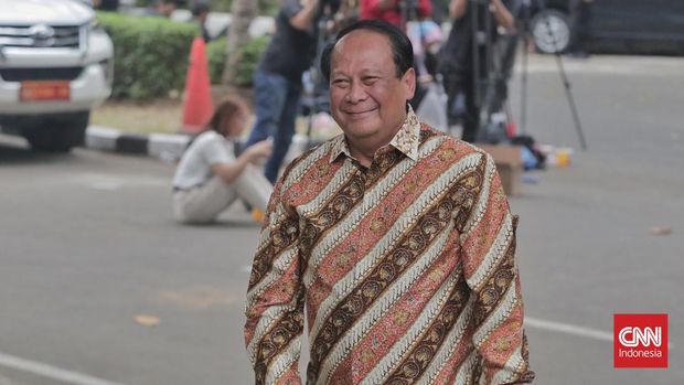 Komjen Pol Suntana  yang diperkirakan bakal mengisi kabinet Prabowo-Gibran tiba di Kertanegara, Selasa (15/10/2024)