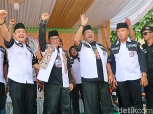 Momen Silaturahmi Pramono-Rano Karno ke Markas Forkabi Momen Silaturahmi Pramono-Rano Karno ke Markas Forkabi
