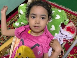 Nazila Penderita Penyempitan Otak Semakin Sehat Berkat Sahabat Baik