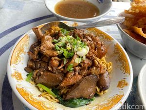 Sedep Mlekoh! Ini 5 Mie Ayam Jawa yang Kondang Puluhan Tahun di Jakarta Sedep Mlekoh! Ini 5 Mie Ayam Jawa yang Kondang Puluhan Tahun di Jakarta