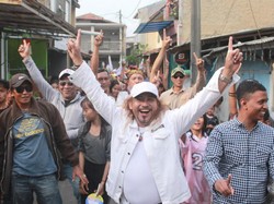 Kang Komar Blusukan Kampanyekan Dikdik-Bagja di Cimahi, Ini Alasannya