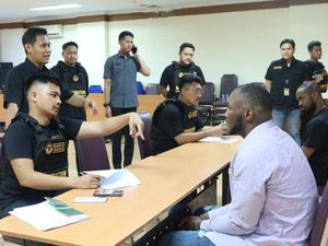 12 WN Nigeria di Kelapa Gading Ditangkap, Diduga Overstay-Scamming 12 WN Nigeria di Kelapa Gading Ditangkap, Diduga Overstay-Scamming