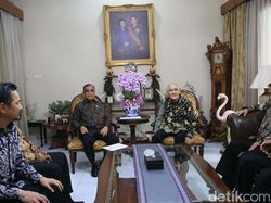 Pimpinan MPR Beri Undangan Pelantikan Prabowo-Gibran ke Try Sutrisno