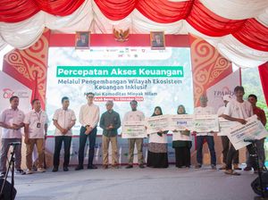 PNM Dorong Potensi Petani Aceh Lewat Klasterisasi Komoditas Minyak Nilam PNM Dorong Potensi Petani Aceh Lewat Klasterisasi Komoditas Minyak Nilam