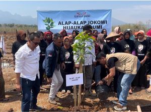Relawan Alap-Alap Jokowi Tanam Ribuan Pohon di Nganjuk, Ini Tujuannya