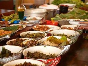 5 Rumah Makan Sunda di Bandung yang Wajib Dikunjungi