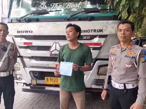 Geger di Jakut Sebab yang Lawan Arah Truk Kontainer Geger di Jakut Sebab yang Lawan Arah Truk Kontainer