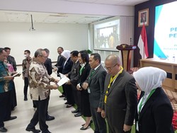 Selesai Pelatihan, 78 Hakim Diberikan Sertifikasi Hakim Agraria