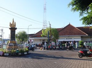 Sejarah Stasiun Klaten: Jejak Perkeretaapian Zaman Kolonial dari Abad ke-19 Sejarah Stasiun Klaten: Jejak Perkeretaapian Zaman Kolonial dari Abad ke-19