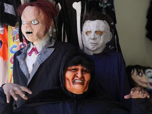 Topeng Halloween Mulai Marak Dijual di Bolivia Topeng Halloween Mulai Marak Dijual di Bolivia