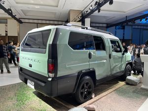 Toyota Hilux Rangga Mirip FJ Cruiser Toyota Hilux Rangga Mirip FJ Cruiser
