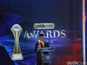 Ahmad Syaikhu Raih detikcom Awards 2024 Pendorong Demokrasi Berintegritas