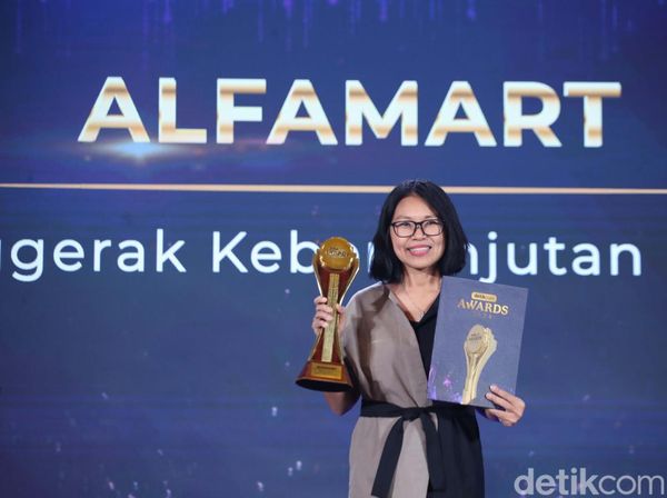 Alfamart Raih detikcom Awards, Retail Penggerak Keberlanjutan Lingkungan