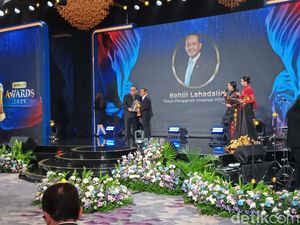 Bahlil Lahadalia Sabet Penghargaan Tokoh Penggerak Investasi Hilirisasi