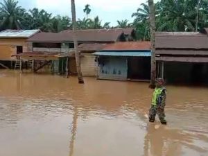 Banjir Masih Landa Sejumlah Daerah di Aceh, 1 Warga Tewas Banjir Masih Landa Sejumlah Daerah di Aceh, 1 Warga Tewas