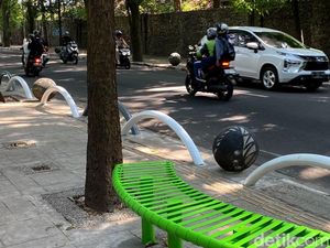 Potret Bolar, Pencegah Invasi Parkir Liar di Tamansari Bandung