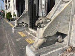 2 Singa Jaga Gedung Kuno di Surabaya Ini Sejak 123 Tahun Lalu