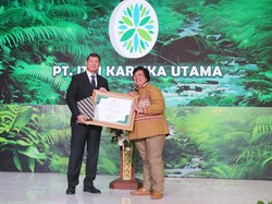 Dapat Penghargaan dari KLHK, Hashim Ungkap Komitmen Mitigasi Perubahan Iklim