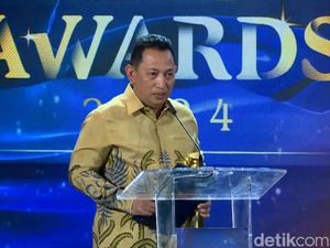 Kapolri Raih Tokoh Inklusif-Peduli Kelompok Rentan: Hak Rakyat Harus Diperhatikan