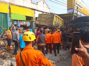 Tragedi Truk Maut Jadikan Subang Mencekam di Pagi Hari Tragedi Truk Maut Jadikan Subang Mencekam di Pagi Hari