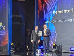 Gencar Datangkan Investasi Hilirisasi, Kementerian Investasi Sabet detikcom Awards