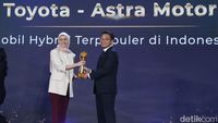 Toyota Kijang Innova Zenix Raih detikcom Awards, Mobil Hybrid Terpopuler