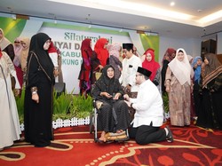 Nyai Bad, Ibunda Ketua PCNU Ini Pilih Dukung Mas Dhito di Pilkada 2024