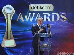 Raih detikcom Awards, Zulhas Apresiasi Bantuan Kapolri-Jaksa Agung ke Kemendag