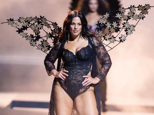 Ini 4 Model Plus-size yang Tampil Perdana di Show Lingerie Victorias Secret